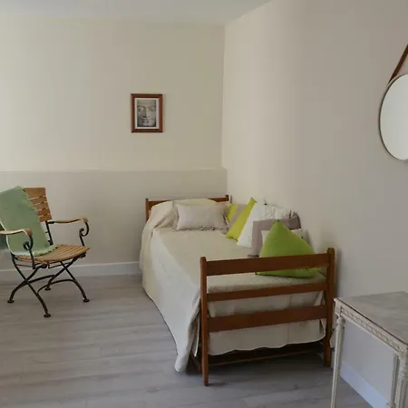 Appartement face au Palais des Papes à Avignon Extérieur photo