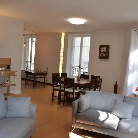 Appartement face au Palais des Papes à Avignon Extérieur photo