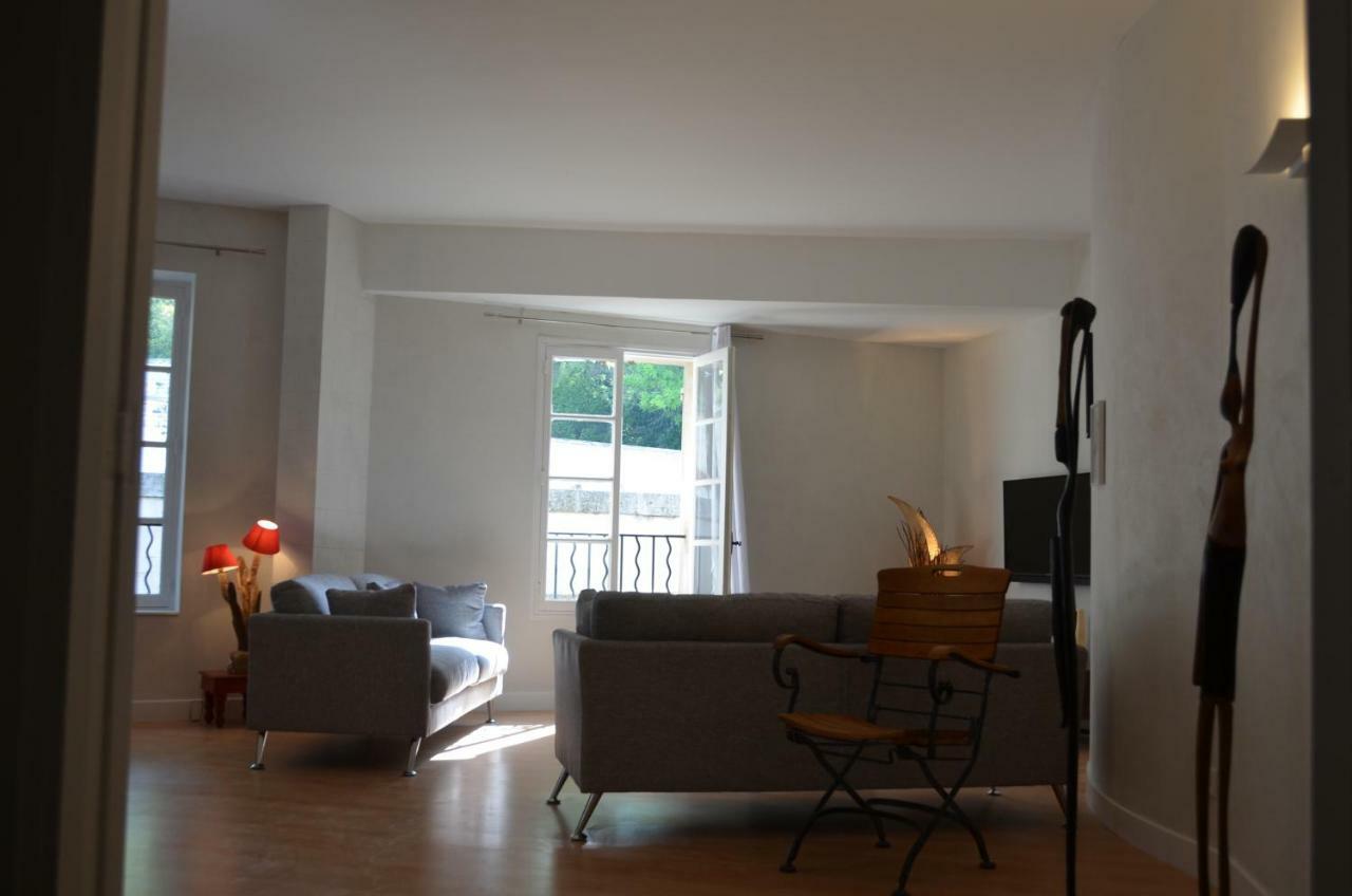 Face Au Palais Des Papes Apartment