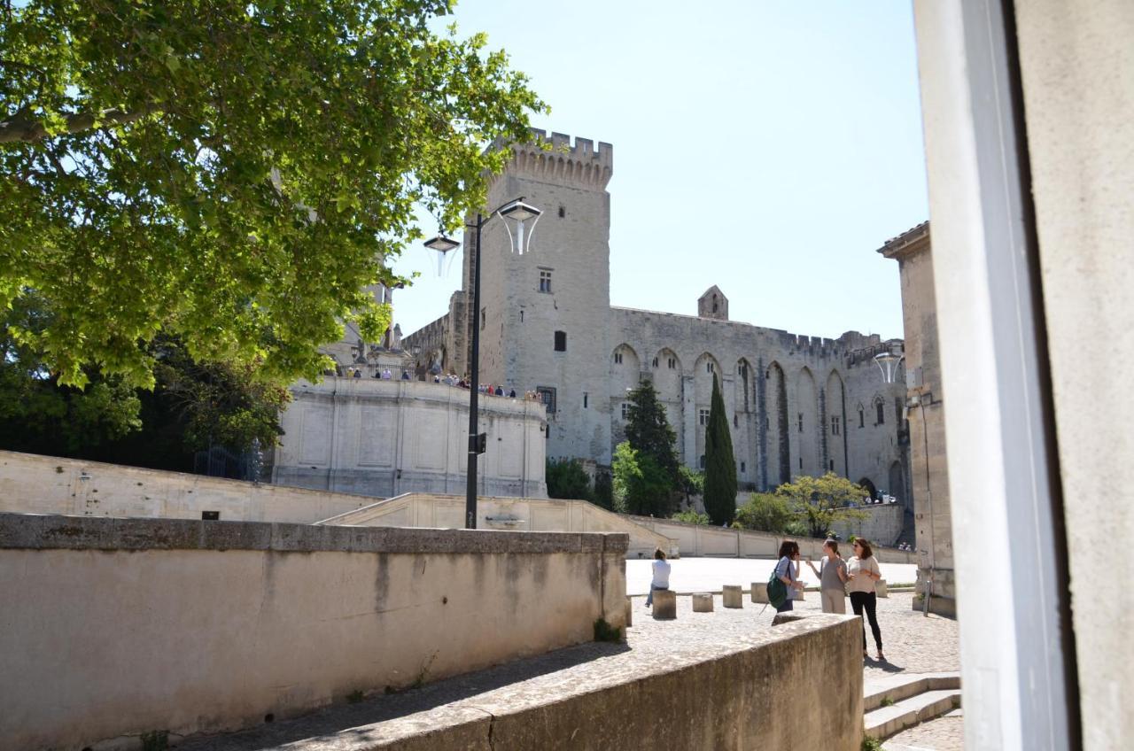 Apartment Face Au Palais Des Papes Avignon